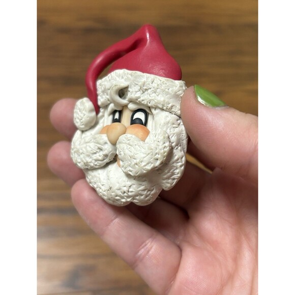 Polymer Clay Sculpted Santa Claus Brooch Pin Christmas - Picture 3 of 6